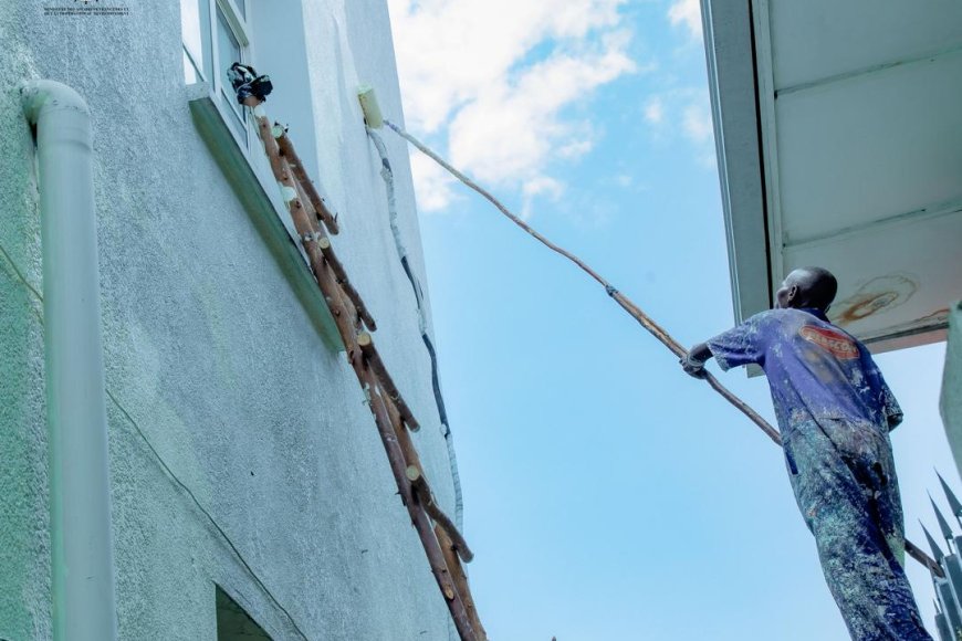 ​"Bâtiment du MAE : Entre dépenses suspectes et l'appel à récupérer les villas de Bunyoni"